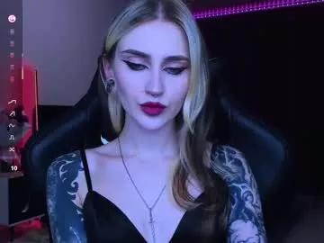 Girls: discover live performances with matured cam models, from teasing to fixations, in a variety of stunning live sex cams.