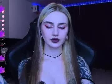 Girls: discover live performances with matured cam models, from teasing to fixations, in a variety of stunning live sex cams.