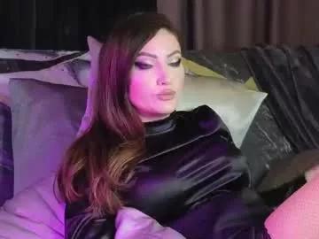 Girls: discover live performances with matured cam models, from teasing to fixations, in a variety of stunning live sex cams.