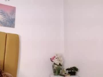 Girls: discover live performances with matured cam models, from teasing to fixations, in a variety of stunning live sex cams.