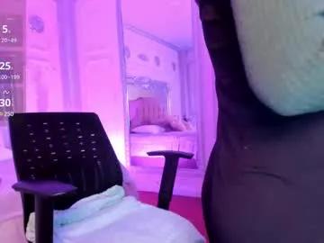 Girls: discover live performances with matured cam models, from teasing to fixations, in a variety of stunning live sex cams.