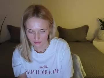 Girls: discover live performances with matured cam models, from teasing to fixations, in a variety of stunning live sex cams.