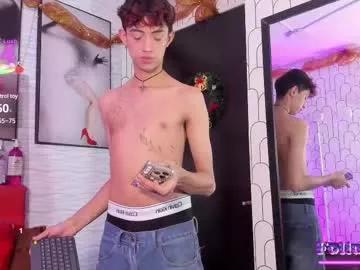 Girls: discover live performances with matured cam models, from teasing to fixations, in a variety of stunning live sex cams.