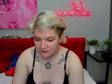 Girls: discover live performances with matured cam models, from teasing to fixations, in a variety of stunning live sex cams.