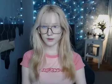 Girls: discover live performances with matured cam models, from teasing to fixations, in a variety of stunning live sex cams.
