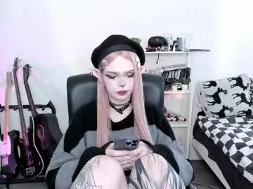 Girls: discover live performances with matured cam models, from teasing to fixations, in a variety of stunning live sex cams.