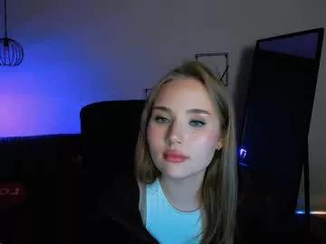 Girls: discover live performances with matured cam models, from teasing to fixations, in a variety of stunning live sex cams.
