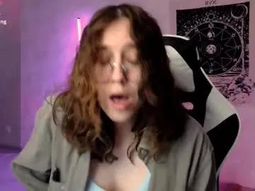 Girls: discover live performances with matured cam models, from teasing to fixations, in a variety of stunning live sex cams.