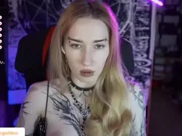 Girls: discover live performances with matured cam models, from teasing to fixations, in a variety of stunning live sex cams.