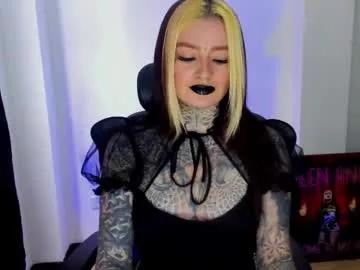 Girls: discover live performances with matured cam models, from teasing to fixations, in a variety of stunning live sex cams.