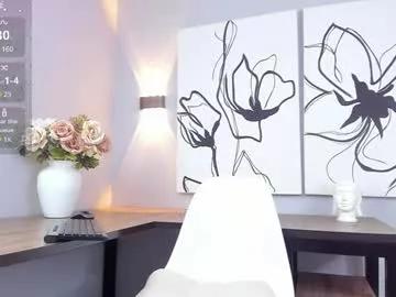 Girls: discover live performances with matured cam models, from teasing to fixations, in a variety of stunning live sex cams.