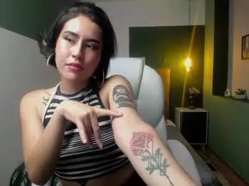 Girls: discover live performances with matured cam models, from teasing to fixations, in a variety of stunning live sex cams.
