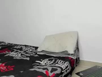 Girls: discover live performances with matured cam models, from teasing to fixations, in a variety of stunning live sex cams.