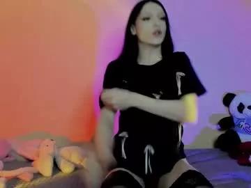 Girls: discover live performances with matured cam models, from teasing to fixations, in a variety of stunning live sex cams.