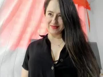 Girls: discover live performances with matured cam models, from teasing to fixations, in a variety of stunning live sex cams.