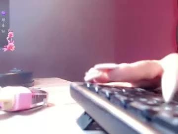 Girls: discover live performances with matured cam models, from teasing to fixations, in a variety of stunning live sex cams.