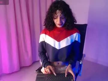 Girls: discover live performances with matured cam models, from teasing to fixations, in a variety of stunning live sex cams.