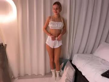 Girls: discover live performances with matured cam models, from teasing to fixations, in a variety of stunning live sex cams.