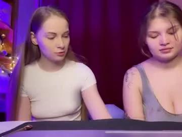 Girls: discover live performances with matured cam models, from teasing to fixations, in a variety of stunning live sex cams.