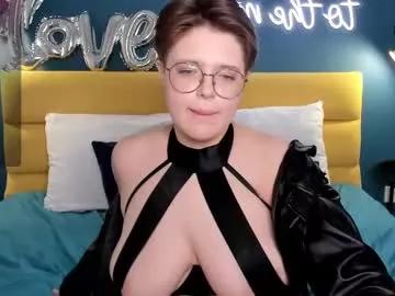 Girls: discover live performances with matured cam models, from teasing to fixations, in a variety of stunning live sex cams.