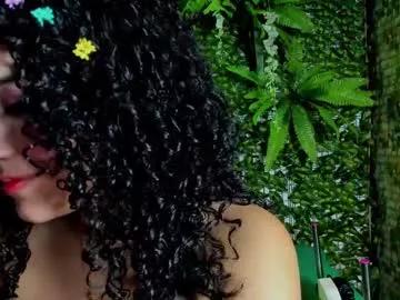 Girls: discover live performances with matured cam models, from teasing to fixations, in a variety of stunning live sex cams.