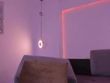 Girls: discover live performances with matured cam models, from teasing to fixations, in a variety of stunning live sex cams.
