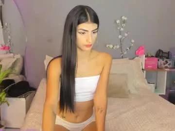 Girls: discover live performances with matured cam models, from teasing to fixations, in a variety of stunning live sex cams.