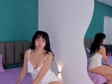 Girls: discover live performances with matured cam models, from teasing to fixations, in a variety of stunning live sex cams.
