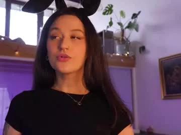 Girls: discover live performances with matured cam models, from teasing to fixations, in a variety of stunning live sex cams.