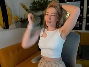 Girls: discover live performances with matured cam models, from teasing to fixations, in a variety of stunning live sex cams.