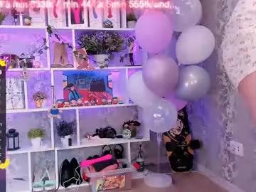 Girls: discover live performances with matured cam models, from teasing to fixations, in a variety of stunning live sex cams.