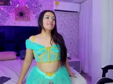 Girls: discover live performances with matured cam models, from teasing to fixations, in a variety of stunning live sex cams.