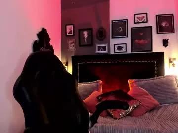 Girls: discover live performances with matured cam models, from teasing to fixations, in a variety of stunning live sex cams.
