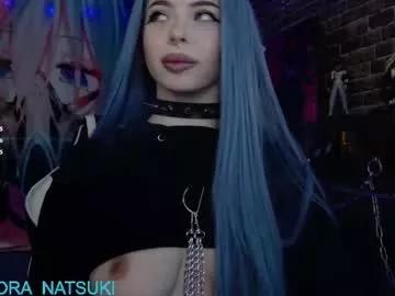 Girls: discover live performances with matured cam models, from teasing to fixations, in a variety of stunning live sex cams.