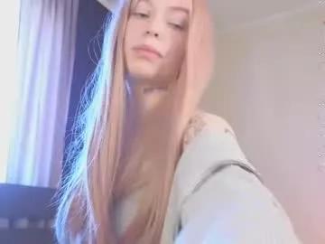 Girls: discover live performances with matured cam models, from teasing to fixations, in a variety of stunning live sex cams.