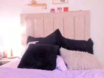 Girls: discover live performances with matured cam models, from teasing to fixations, in a variety of stunning live sex cams.