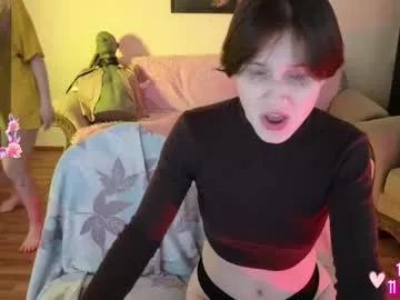Girls: discover live performances with matured cam models, from teasing to fixations, in a variety of stunning live sex cams.