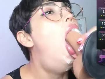 Girls: discover live performances with matured cam models, from teasing to fixations, in a variety of stunning live sex cams.