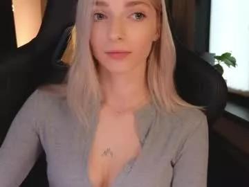 Girls: discover live performances with matured cam models, from teasing to fixations, in a variety of stunning live sex cams.