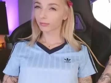 Discover our broadcasting tattoo streamers from our Custom and Multi clubs and watch exclusive access to highly interactive content, such as body, hair, hooters, pussy type and many more.