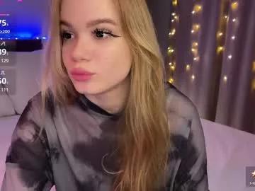 Girls: discover live performances with matured cam models, from teasing to fixations, in a variety of stunning live sex cams.