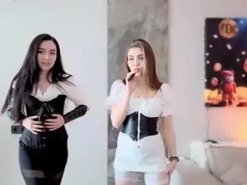Girls: discover live performances with matured cam models, from teasing to fixations, in a variety of stunning live sex cams.