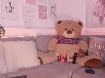 Girls: discover live performances with matured cam models, from teasing to fixations, in a variety of stunning live sex cams.