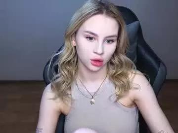 Girls: discover live performances with matured cam models, from teasing to fixations, in a variety of stunning live sex cams.