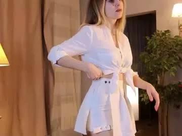 Girls: discover live performances with matured cam models, from teasing to fixations, in a variety of stunning live sex cams.
