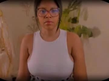 bellablakes18 from Chaturbate
