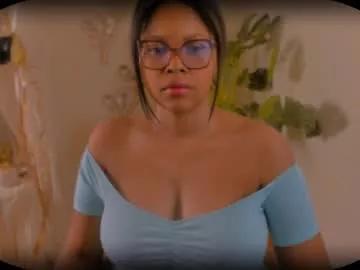 bellablakes18 from Chaturbate