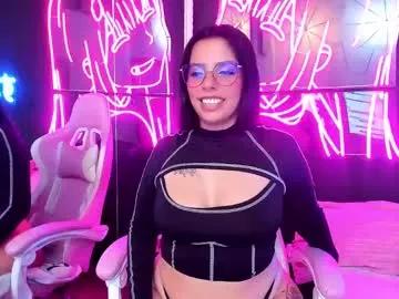 Girls: discover live performances with matured cam models, from teasing to fixations, in a variety of stunning live sex cams.