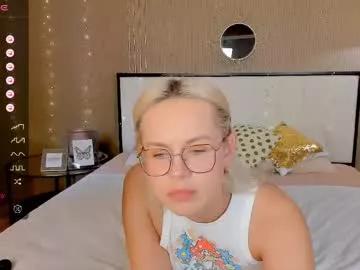 Girls: discover live performances with matured cam models, from teasing to fixations, in a variety of stunning live sex cams.