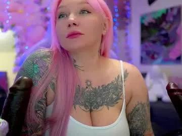 Girls: discover live performances with matured cam models, from teasing to fixations, in a variety of stunning live sex cams.